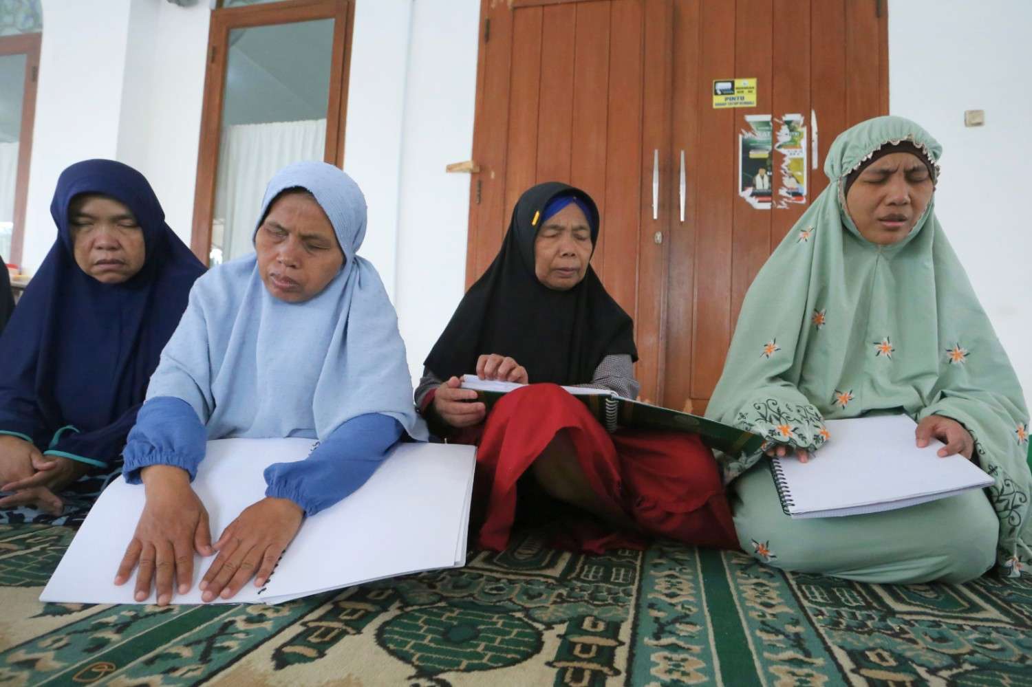 ItikafPenyandangTunanetra (1)