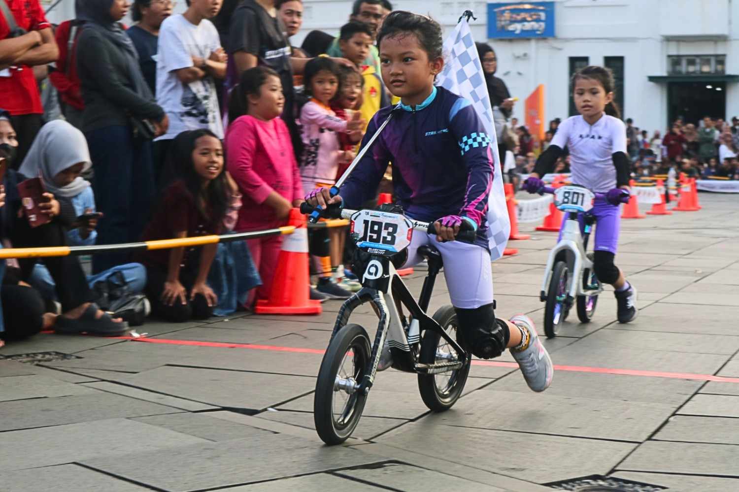 PerayaanHUTJakartadiKotaTuadanLapanganBanteng1