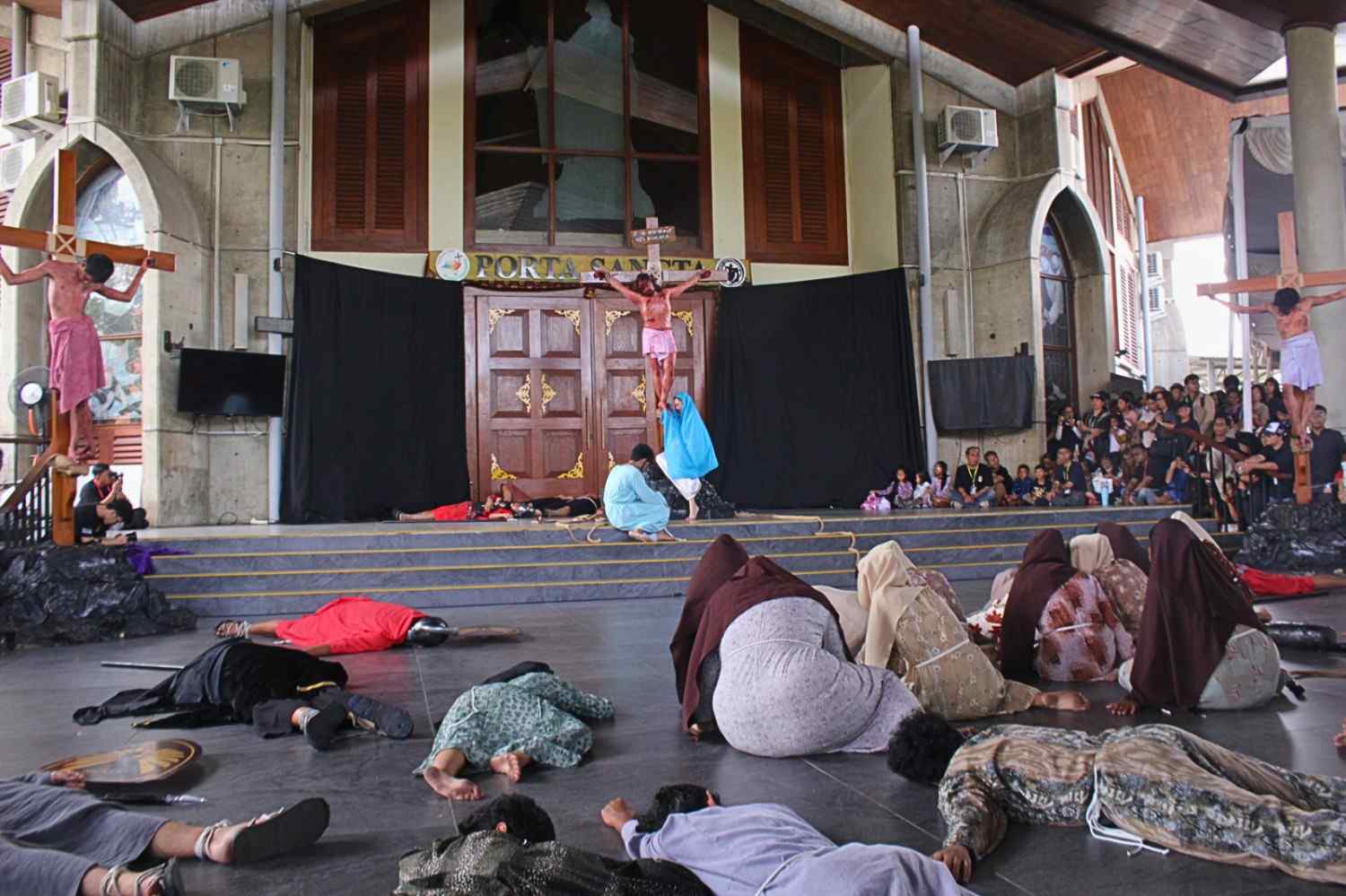 ProsesiTabloJalanSalib